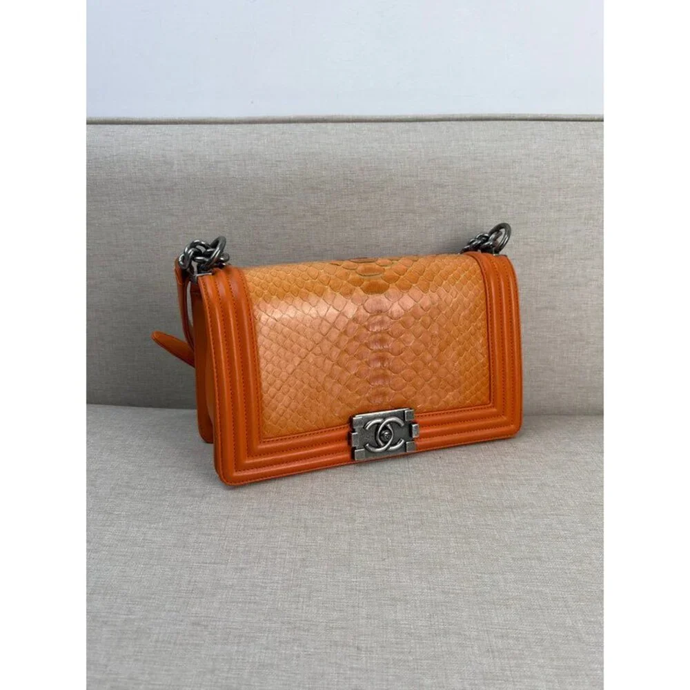 CHANEL 100% authentic